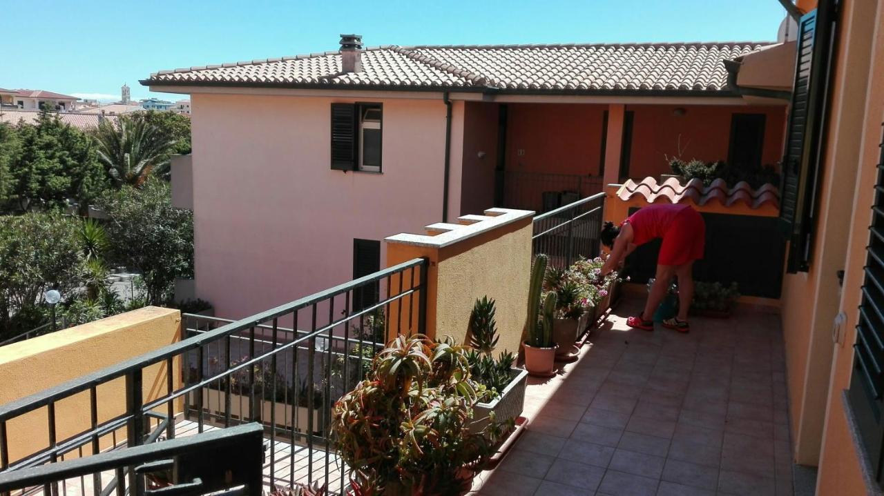 Appartamento In Paese A Santa Teresa Di Gallura Экстерьер фото